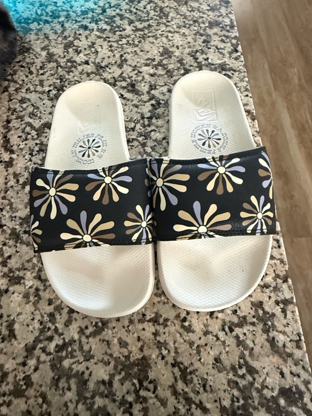 Vans Women's Black Floral Slide Sandals with White Footbed